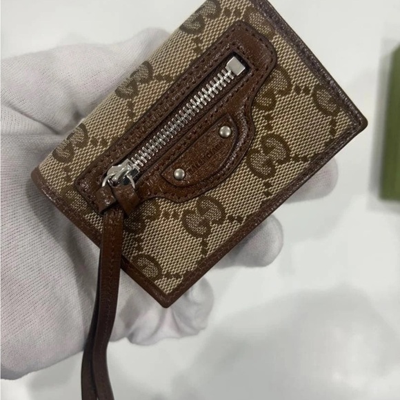 Gucci X Balenciaga Brown and Tan Monogram Wallet - Picture 2 of 11